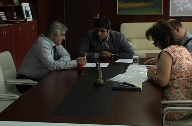 Съставен е Акт 11 за продължаване строителството на спортната зала в Мездра