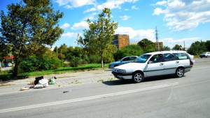 Неправилно пресичащ велосипедист се блъсна в кола