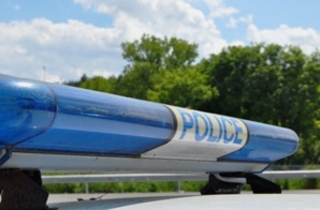 Задържаха двама заради фалшиви банкови карти