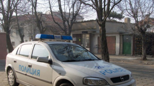 Откраднаха инструменти и ракия