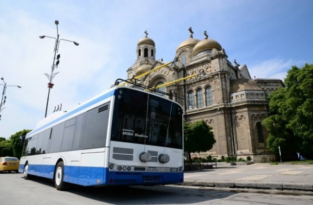 Забраняват паркирането по Цар Асен заради новата тролейбусна линия