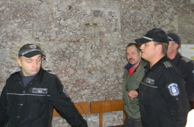 Съдът остави стрелеца от Лясковец в ареста