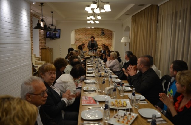 Мариана Бояджиева от БСП лява България пред учителите: Трябва да се борим за всеки лев в българското образование