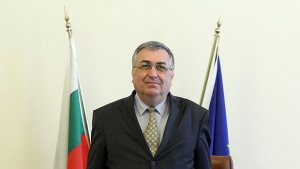 Близнашки Разходите на служебния кабинет са неизбежни и крайно необходими