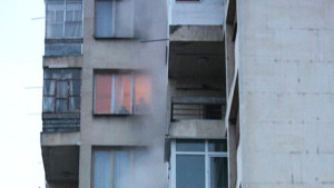 Пожар в блок Дунав няма пострадали