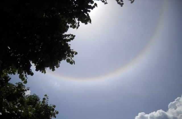 Валежите спират днес, очаква ни слънчев ден