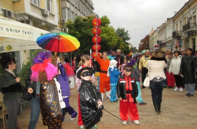 Русенци се потопиха в магията на карнавала