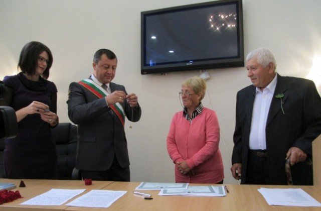 28 златни сватби организираха в Павликени