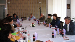 Мариана Бояджиева пред учители в Свищов Ще стимулираме младите преподаватели