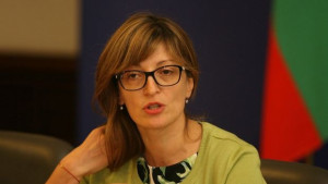 Захариева Актуализацията на бюджета не залага харчове а необходими средства