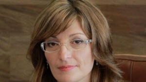 Екатерина Захариева даде ултиматум на строителя на лот 4 от