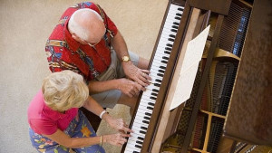 1 октомври Ден на музиката пенсионерите и архитектите