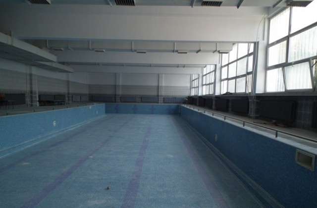 Плувният басейн в СОУ „Васил Левски“ в Севлиево отваря врати след ремонт