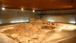 Изложба показва найстарата двуетажна къща в Европа от уникален археологически