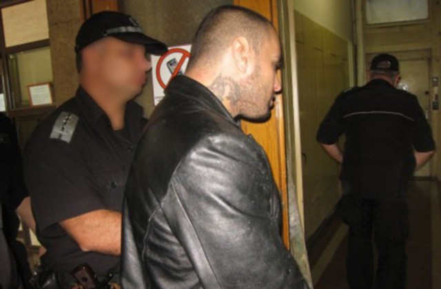 Касапинът от Тополи остава в ареста