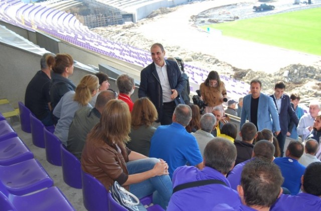 Цветан Цветанов се срещна със спортни деятели от Велико Търново, почва ремонт на южните зали на стадион Ивайло