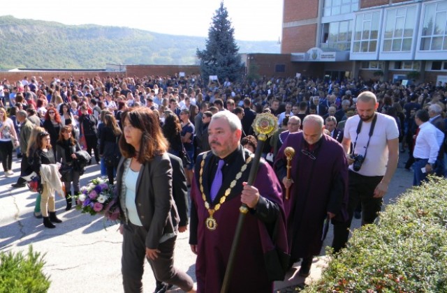 Тържествено откриха 52-рата академична година във ВТУ