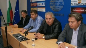 Уникален течен имплант за възстановяване на колянната става приложиха в