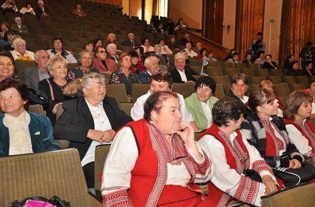 Кметът на Враца  поздрави възрастните хора