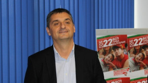 Кирил Добрев Когато ГЕРБ управлява цената на тока и пенсионната