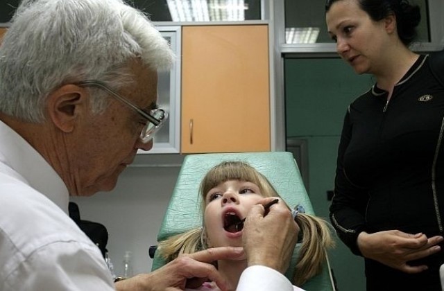 Започна нова кампания за силанизация на детските зъби