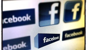 Facebook смекчава правилата за истинска самоличност