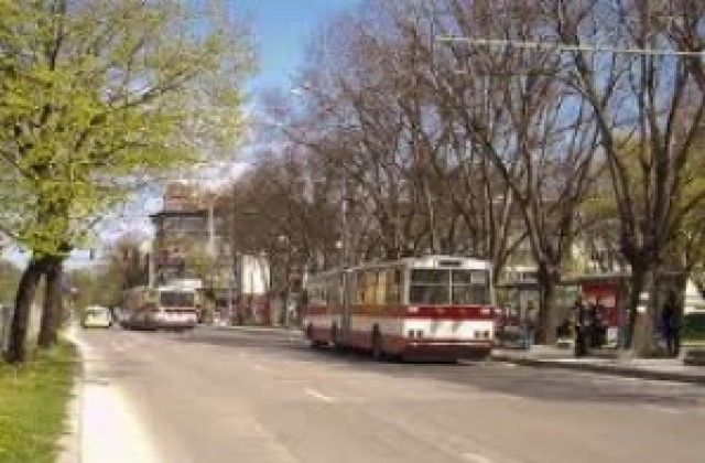 Пускат карти на промоция за две тролейни линии