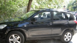 Задържаха трима кюстендилци за кражба на луксозни автомобили и джипове