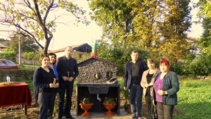 От ГЕРБ изградиха чешма в църковния двор на село Димча