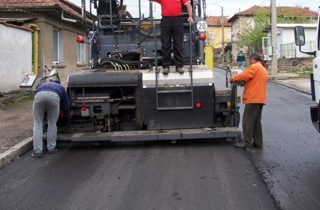 Община Д.Митрополия обяви поръчка за ремонт на улици в Ореховица и Гостиля