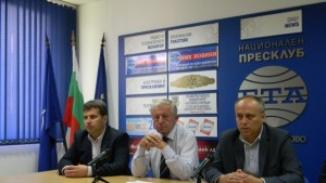 Ген Михо Михов Алчността и бедността са основна причина за