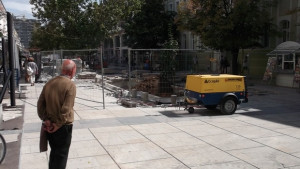Площадът пред общината Сливен ще бъде отворен за Димитровден