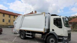 Нов специализиран автомобил за събиране на твърди битови отпадъци в
