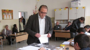 За какво гласуват политици и управници