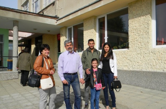 Доц. Милен Михов гласува за съгласие и справедливост