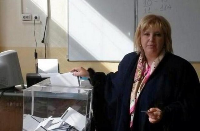 Мария Капон гласува в Пловдив за смели хора с характер