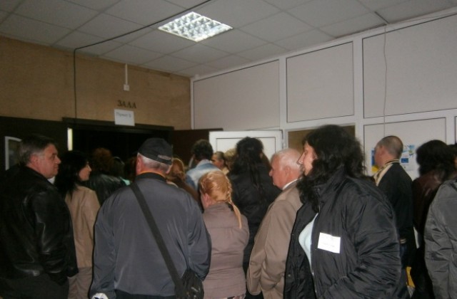 ГЕРБ- 32%, БСП- 27%, при обработени 17 от 279 протокола в РИК