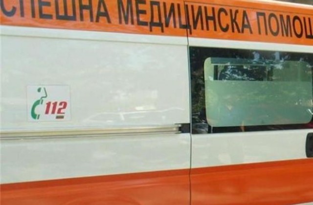 Младеж загина в катастрофа, спътникът му бере душа в болница