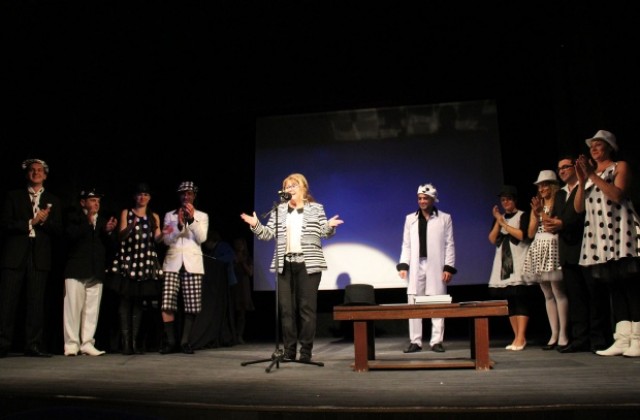 Златният делфин раздаде своите награди