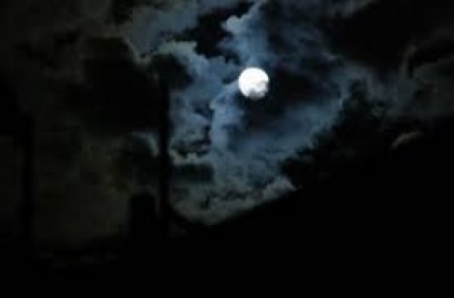 Кървава луна изгрява над Земята на 8 октомври