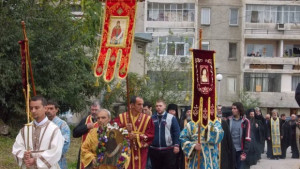 Хиляди старозагорци се поклониха пред мощите на Свети Игнатий Старозагорски