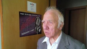 Дядо не плаща и стотинка за ток монтирал соларни панели