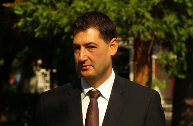 Тотев прокара проектобюджета на „тъмно“, община Пловдив излиза на 0 през 2015-а