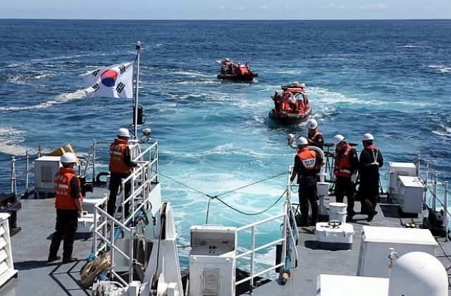 Южнокорейската брегова охрана застреля китаец заради нелегален риболов