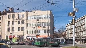 Преасфалтират цялостно още един участък от бул 2 юни във