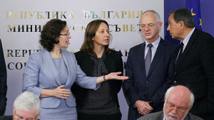 Търговия ресторантьорство маркетинг и счетоводство търсят кадри