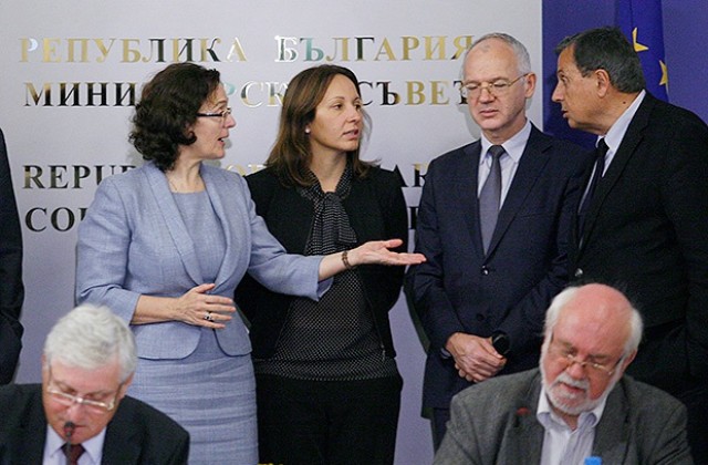 Търговия, ресторантьорство, маркетинг и счетоводство търсят кадри