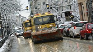 Специализираните машини вече са готови за зимното почистване