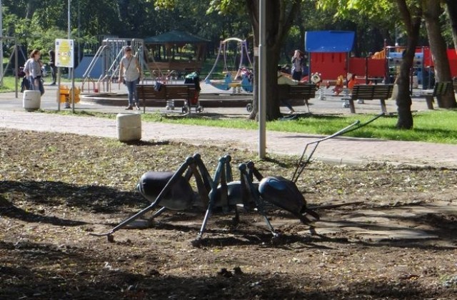 Нови скулптури допълват уникалната атмосфера на ямболския парк