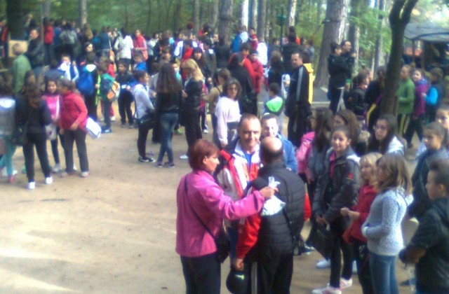 Над 400 деца от Кюстендил участваха в Световния ден на ходенето